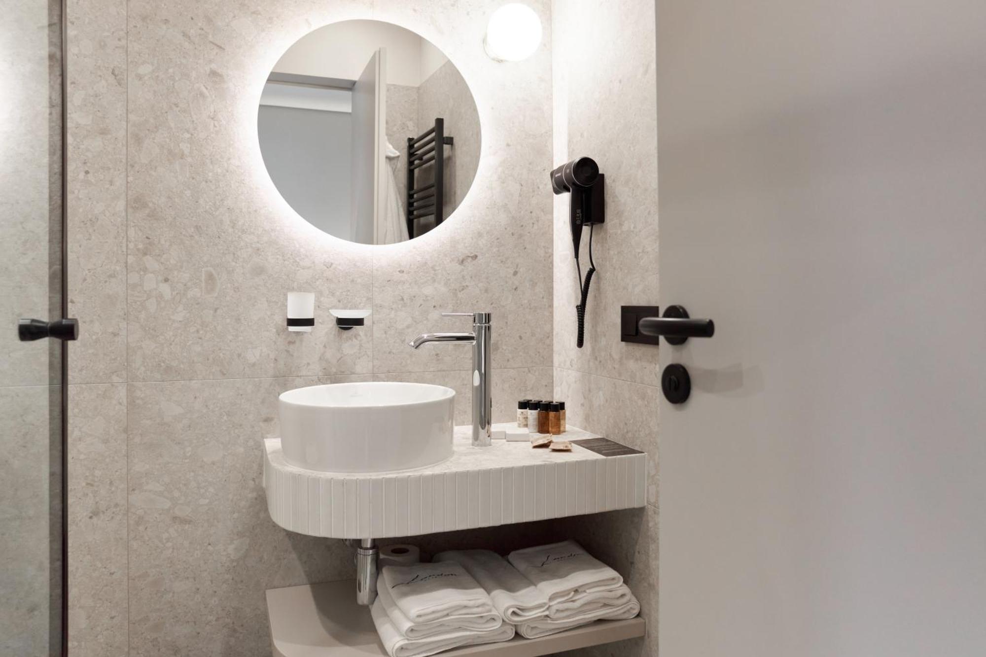 Hotel Laudon Uzjhorod Eksteriør billede